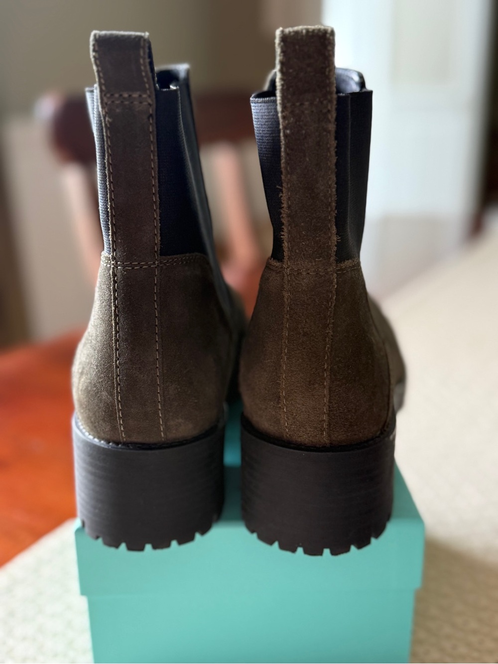 Joie Suede Chelsea Suede Ankle Boot Sz 9.5 - Picture 3 of 6